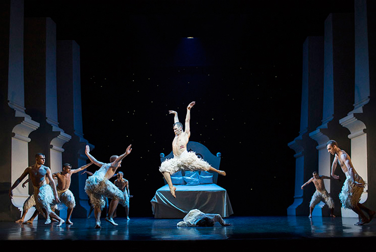 Matthew Boune's Swan Lake. Photo by Helen Maybanks.